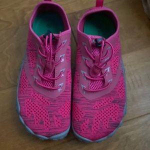 Saguaro chaser smarti barefoot shoes. New.